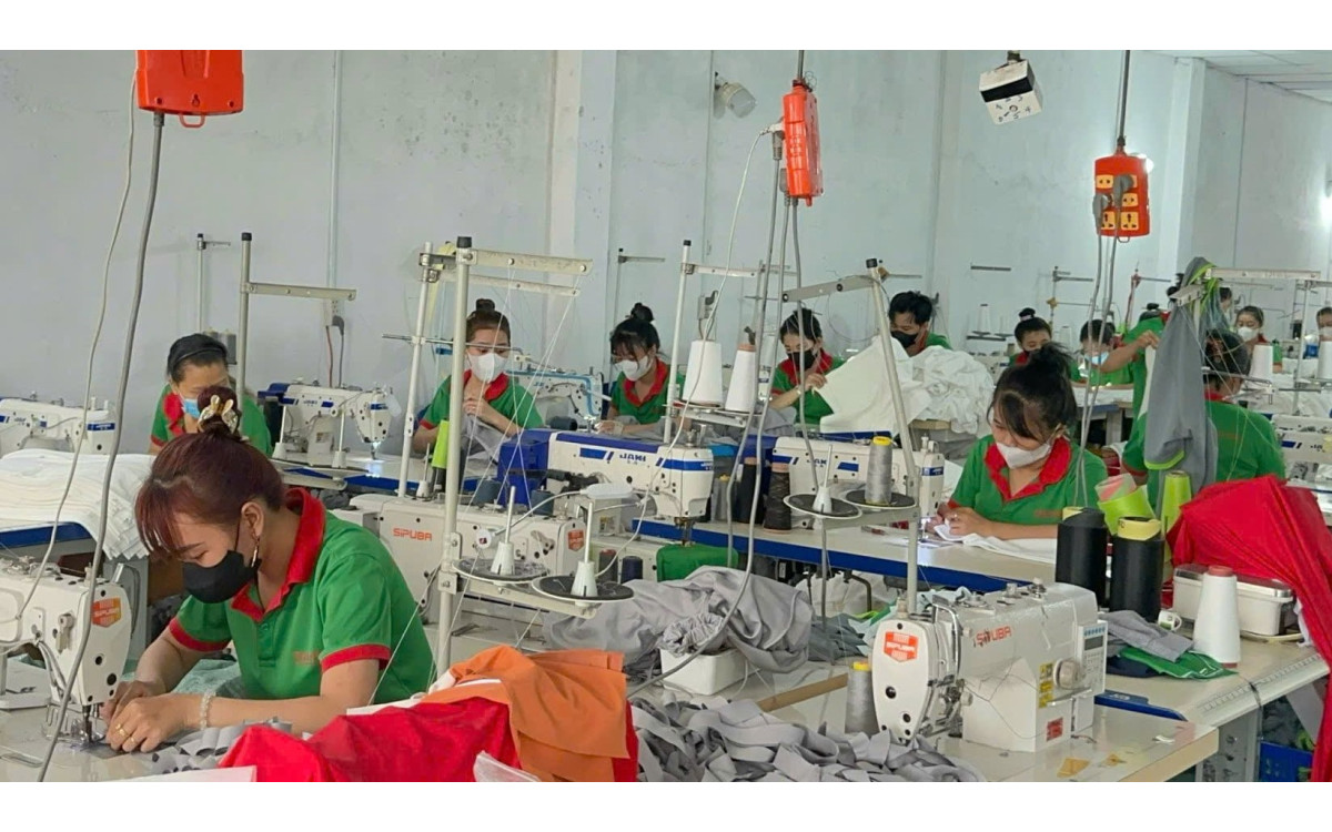 Chất Liệu Vải Thoáng Mát Và Thân Thiện Môi Trường Cho Quần Áo